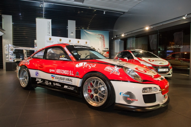 019 presentacin porsche 2010 ares racing 086